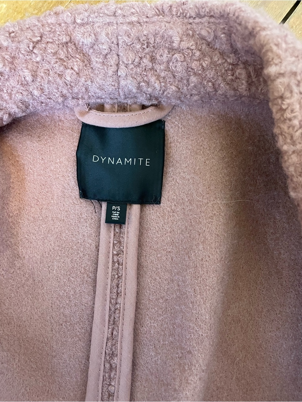 Dynamite Women's Pink Bouclé Open Front Coat - Picture 3 of 5